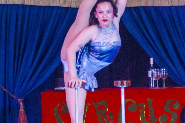 Happys-Circus-Hand-Balance-1-678x1024